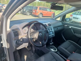 VW Touran, 2.0TDI, DSG, ALU, tažné - 11