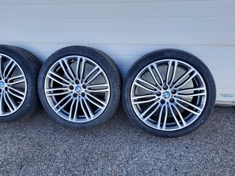 Original sada 19" BMW 5 G30 style 664M-POWER - 11