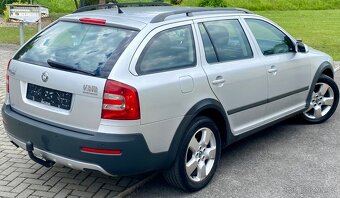 Škoda Octavia SCOUT 2.0 TDI 4X4 103KW COMBI ELEGANCE - 11