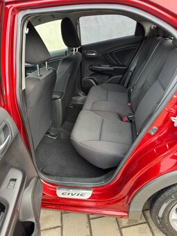 Spolehlivá a servisovaná Honda Civic 1.4 i-VTEC (2015) - 11