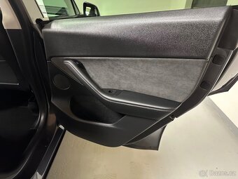 Tesla Model Y Long Range 2021 168 tis. km tažné FSD - 11