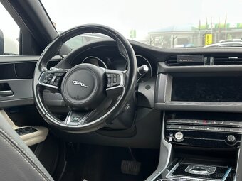 Jaguar XFR 2017 - 11