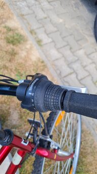 Trekové kolo Madison - 11