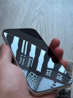Apple Iphone 16 / 256GB - 11