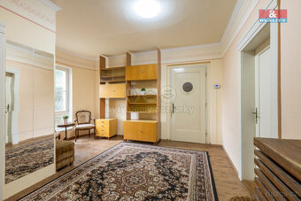Prodej rodinného domu, 269 m², Jesenice, ul. Zahradní - 11