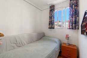Apartmán u pláže La Mata, Španělsko - 11