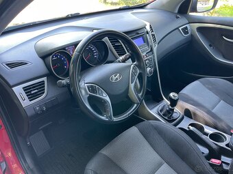 Hyundai i30 combi 1,4 nové v ČR, servis. knížka - 11