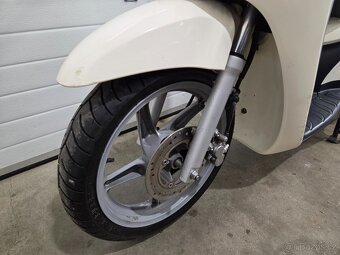 Honda SH125i - 11