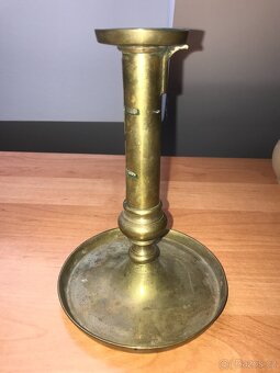 Sběratel nabízí staré mosazné svícny - 11