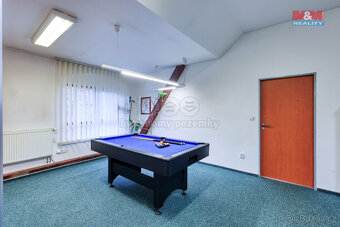 Prodej výrobního objektu, 1048 m², Králův Dvůr, ul. Tovární - 11