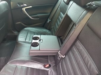 Opel Insignia 2.0 CDTi COSMO 4x4 NAVI 2xKOLA r.2015 - 11