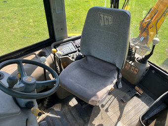 Kolový Bagr JCB 2CX - 11