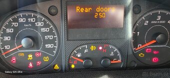 FIAT DUCATO 2,3 diesel 9 míst - 11