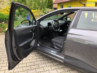 Prodám MG4 Electric r.v 12/2022 125 KW baterie 54 KWh DPH - 11