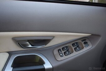 Volvo XC90 D5 2.4D 4X4/KŮŽE/MANUÁL/7MÍST/ - 11