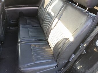 Toyota Corolla verso II - kožený interiér - 11