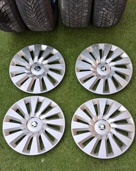 Sada zimní pneu 215/60 R 16, orig. disky a poklice - 11