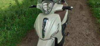 Piaggio Beverly 300 - 11