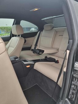 BMW E92 320xD LCI 135kW 6st. Aut. Tovární M Paket - 11