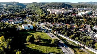 Prodej pozemku ke komerčnímu využití v blízkosti centra stat - 11