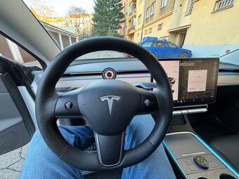 Tesla Model 3 Long Range Refresh 2021 - 11