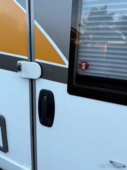 Obytné auto Bürstner Ixeo - 11