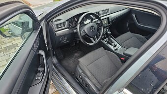 ŠKODA SUPERB 2.0 TDI 140 KW DSG NAVI CANTON 169 TKM TOP STAV - 11