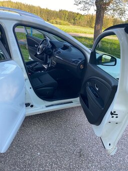 Renault Megane Grandtour 1.6 dCi LIMITED - 11