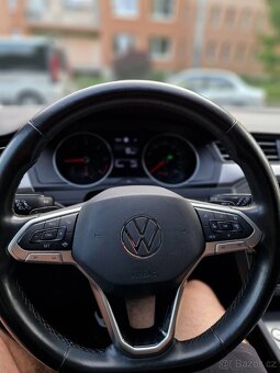 Volkswagen Passat Variant 2.0 TDI DSG Business – 2021 rok - 11