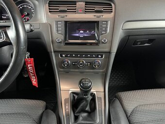 VW Golf r.2014 1.2i původ ČR, 2 maj, Serv.kniha - 11