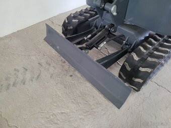 AKCE - bagr Dabaki KA 10 (vč.DPH) - 11