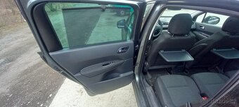 PEUGEOT 5008 1,6i 115kw,r.v.2010,naj:150tkm,NAVI,DOHODA - 11