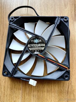 PC ventilátory a příslušenství - 11