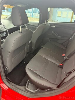 Ford Focus ST-Line Red&Black Edition - 11