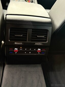 Volkswagen touareg,3.0 TDI,tažné,výhřevy,Navi - 11