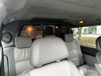 Mercedes-Benz viano - 11