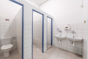 Pronájem obchodních prostor, 800 m2, v obchodní lokalitě Str - 11