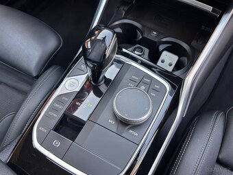 Prodám BMW 320d G21, záruka, předplacený servis, odpočet DPH - 11