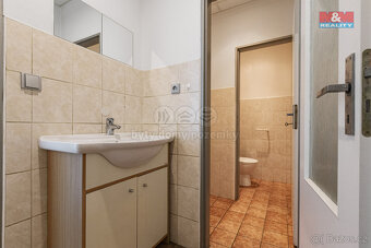 Pronájem skladu, 1072 m², Hradec Králové, ul. Stavební - 11