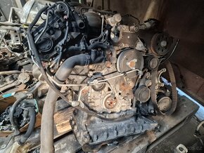 VW Touareg 3,0TDi R Line ,176Kw od 2007 na Díly - 11