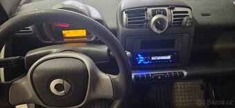 Smart ForTwo Coupe 1,0i 45Kw benzín - 11