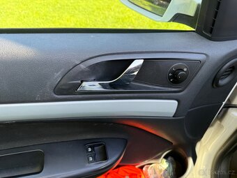 Škoda Octavia 1.2 TSi, r.v. 2011, koupeno Čr, II. majitel - 11