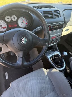 Alfa Romeo 147 1.9JTDm - 11