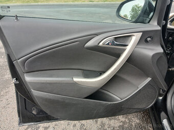 Opel Astra Com 1.6i Jen 98.000 Km serviska - 11