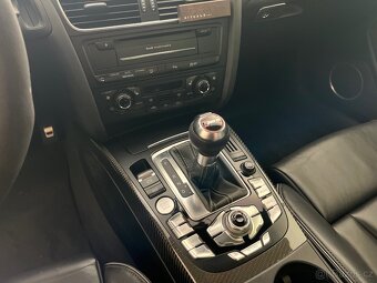 Audi RS5 4.2 V8 331kW - zadřený motor - 11