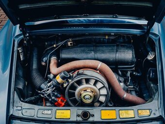 Porsche 911 3.0SC - 11