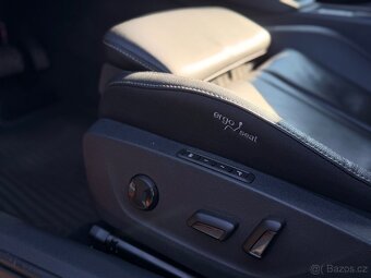 Škoda Octavia Combi Exclusive Selection - 11