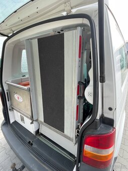 Vybaveni sanitky - 11