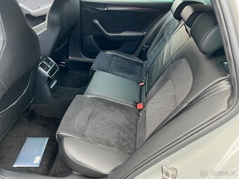 Škoda Superb III Face 2.0 Tdi SPORTLINE Kamera Tažné Matrix - 11