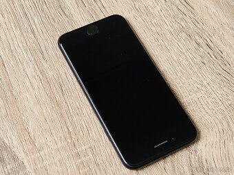 Apple iPhone SE 2022 64 GB - 11